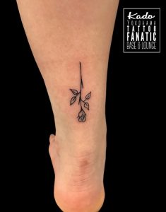 flower line tattoo