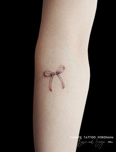 ribbon tattoo　リボンタトゥー